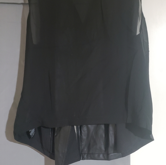 Guess vest - Picture 3 of 3